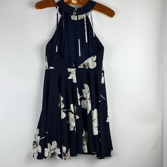 Papaya Navy Floral Print Halter Dress Sz: M - Picture 2 of 8